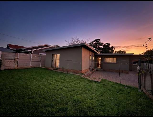 3 BEDROOM HOUSE FOR SALE IN LINDHAVEN